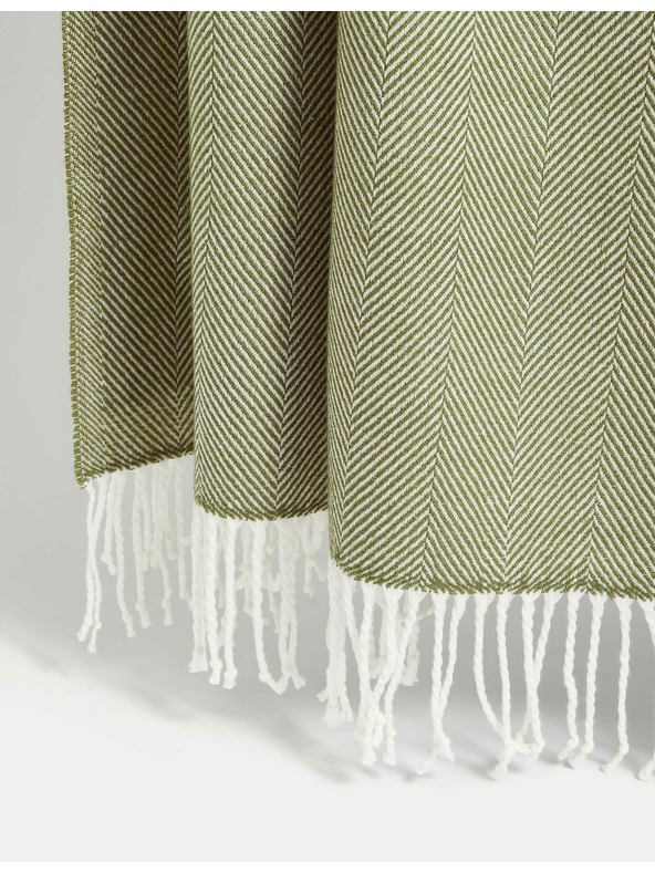 Marks & Spencer Prehoz na posteľ so vzorom rybej kosti Marks & Spencer zelený