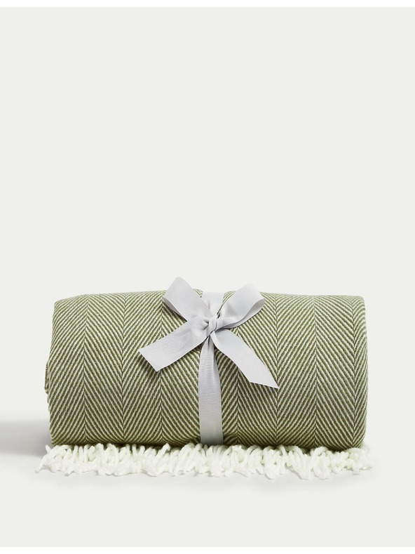 Marks & Spencer Prehoz na posteľ so vzorom rybej kosti Marks & Spencer zelený