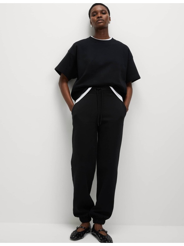 Marks & Spencer Tepláky s manžetami, s vysokým podielom bavlny a sťahovacou šnúrkou Marks & Spencer čierna