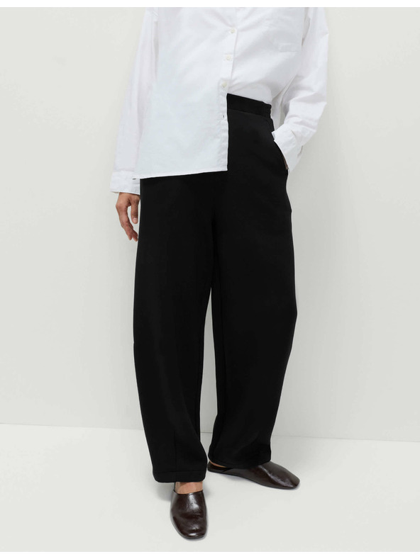 Marks & Spencer Tepláky priľnavého strihu Marks & Spencer čierna