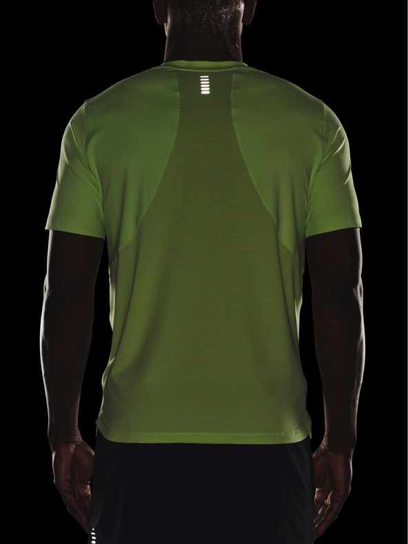 Under Armour Pánske tričko Under Armour IsoChill Run 200 SS