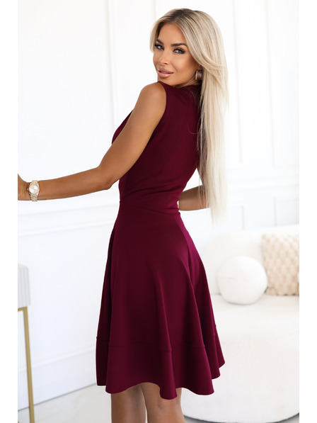 numoco Exkluzívne šaty s rozšíreným spodným dielom a zipsom - vínové