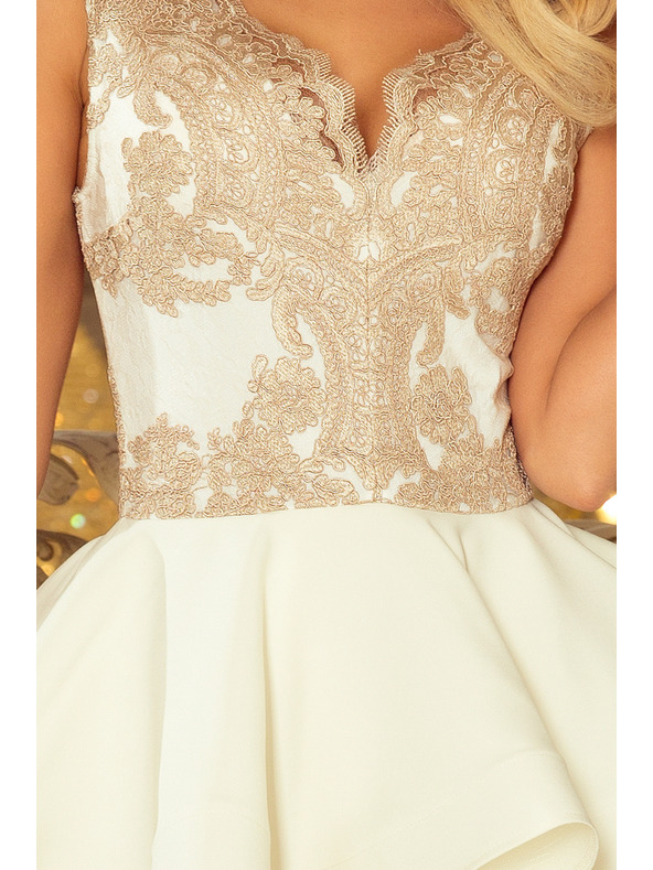 numoco CHARLOTTE - Exkluzívne šaty s čipkou a výstrihom - zlato / béžová + ecru
