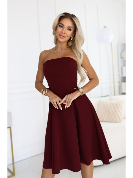 numoco VIVIENNE Korzétové rozšírené midi šaty pre zvláštne príležitosti - vínové