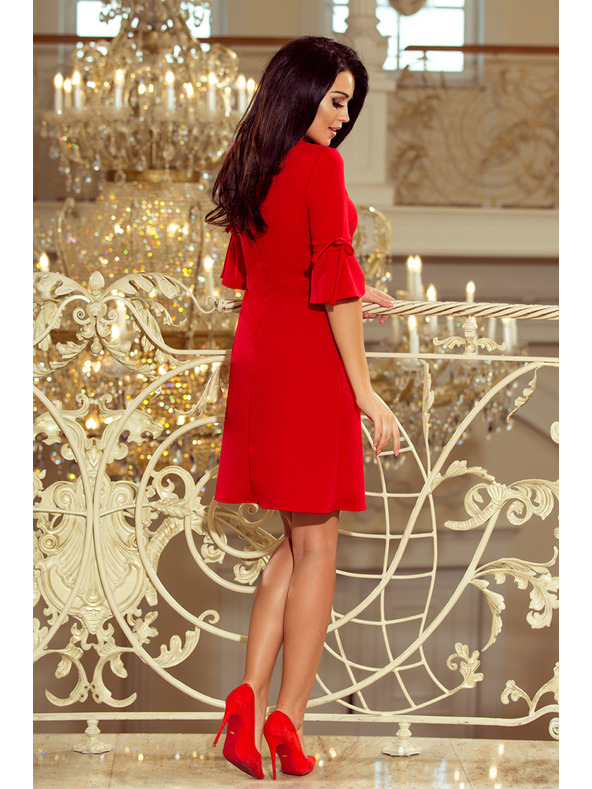 numoco NEVA Trapézové šaty s mašľou - červená