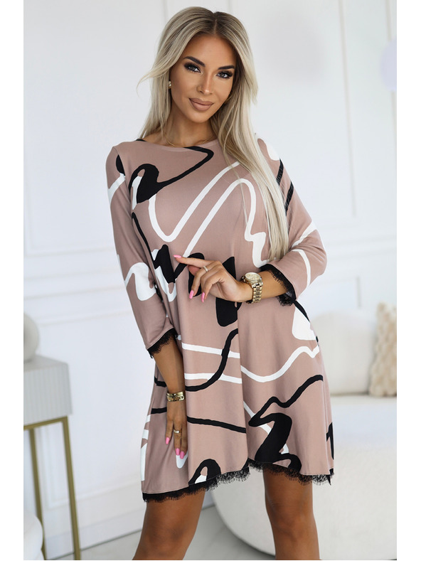 numoco Lichobežníkové svetrové šaty s čipkou - béžové s čiernobielym vzorom