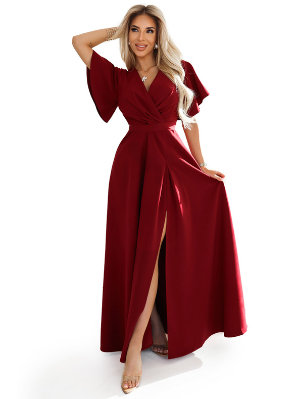 numoco JENNIFER dlhé šaty s rozparkom na nohaviciach, rukávom a výstrihom - vínovej farby