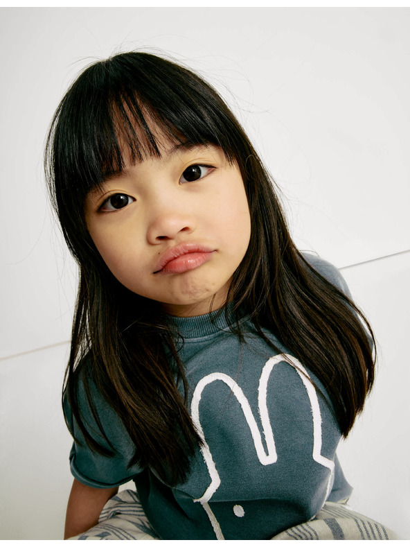 Marks & Spencer Tričko Miffy™ s vysokým podielom bavlny (1–8 rokov) Marks & Spencer sivá