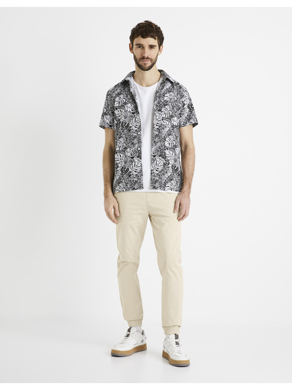 Celio Bielo-čierna vzorovaná pánska košeľa Celio Daprinti