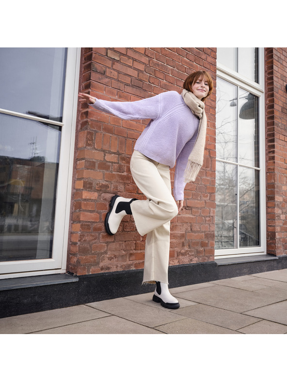 Geox Krémová dievčenská členková obuv Geox Junette