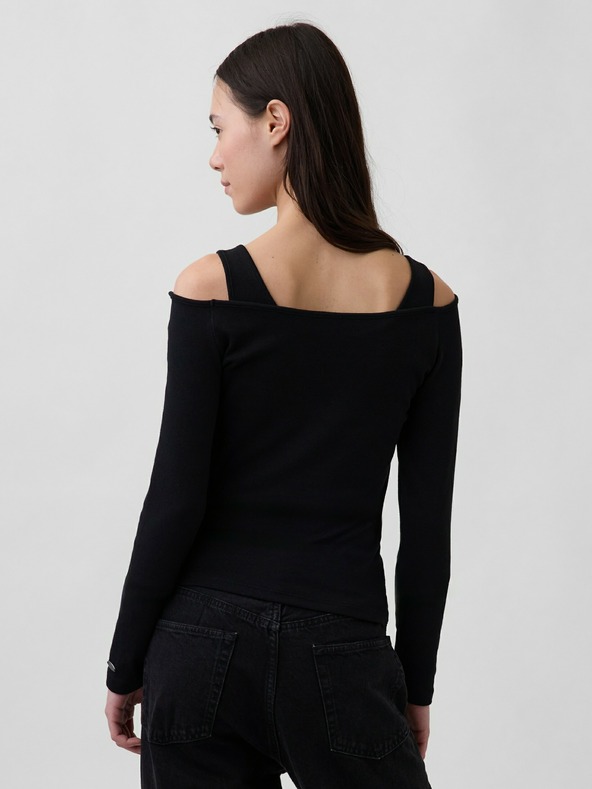 GAP Top s odhalenými ramenami GAP