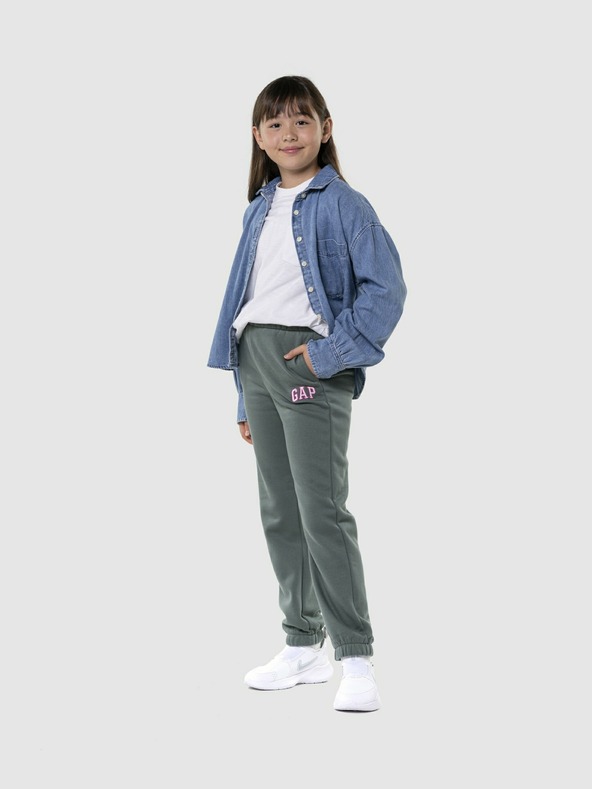 GAP Detské tepláky fleece logo army GAP