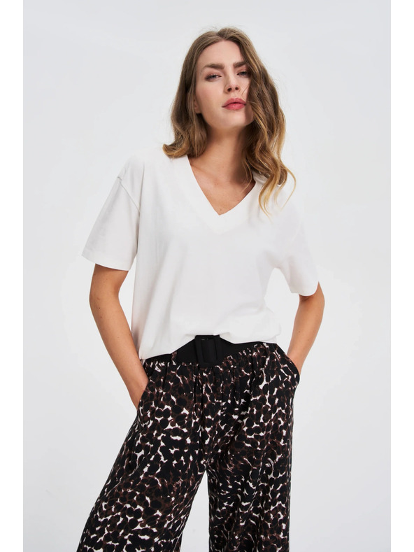 Moodo Biely top so V-výstrihom Moodo