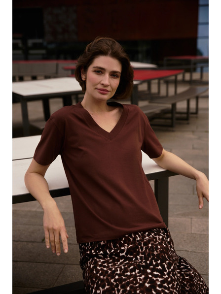 Moodo Hnedý top so V-výstrihom Moodo