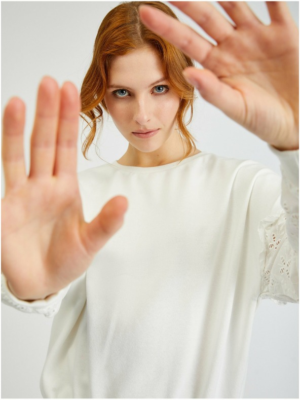 Orsay Biely dámsky sveter s ozdobnými rukávmi ORSAY