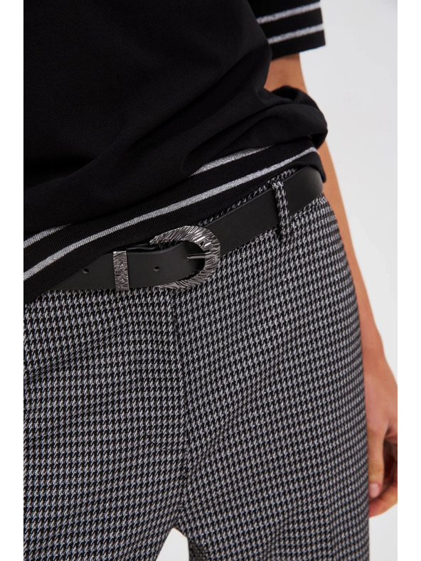 Moodo Opasok so sponou v striebornej farbe Moodo