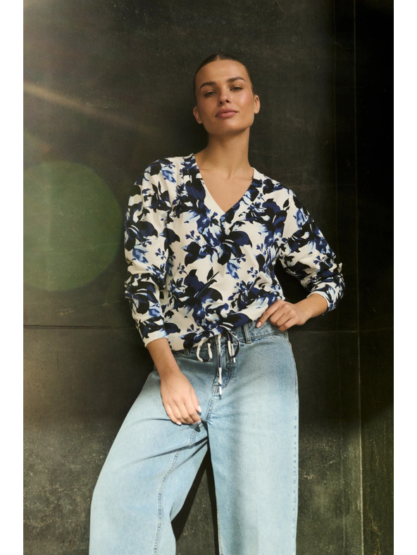 Moodo Kvetovaná mikina s výstrihom do V biela Moodo