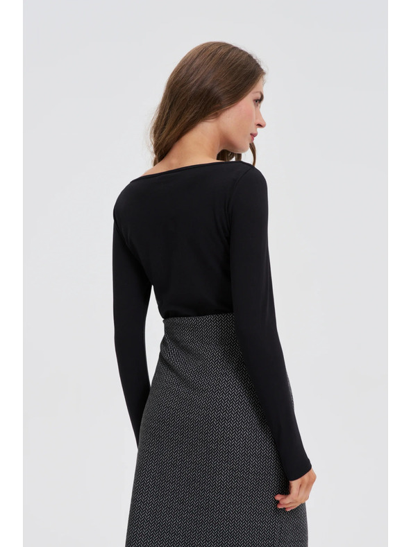 Moodo Priliehavá čierna blúzka s dlhým rukávom Moodo