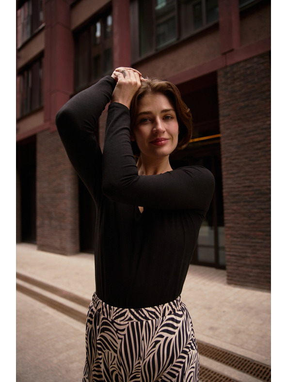 Moodo Bavlnené tričko čierne Moodo