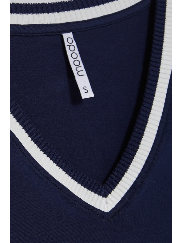 Moodo Bavlnená blúzka so výstrihom do V námorná modrá Moodo