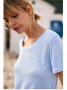 Moodo Svetlomodrá blúzka s okrúhlym výstrihom Moodo