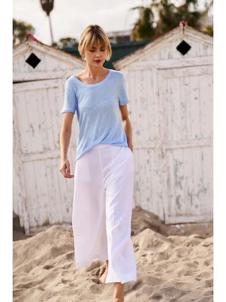 Moodo Svetlomodrá blúzka s okrúhlym výstrihom Moodo