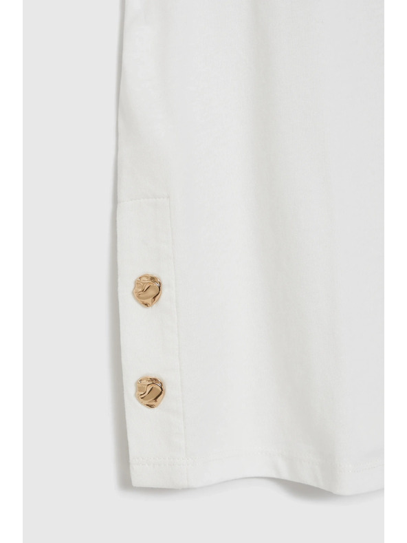 Moodo Biela blúzka s ozdobnými gombíkmi Moodo