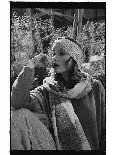 Moodo Pletená sivá čelenka Moodo