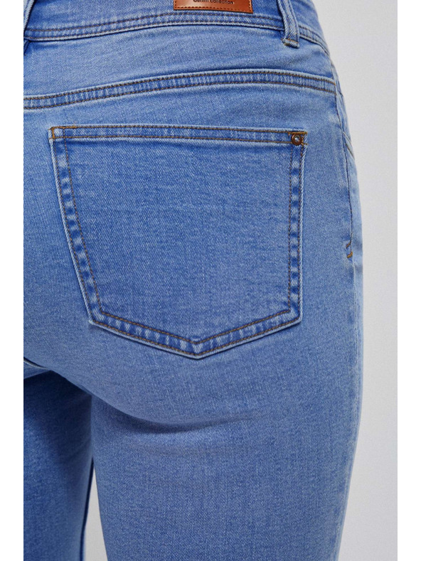 Moodo Modré džínsy medium waist s gombíkmi na nohaviciach Moodo