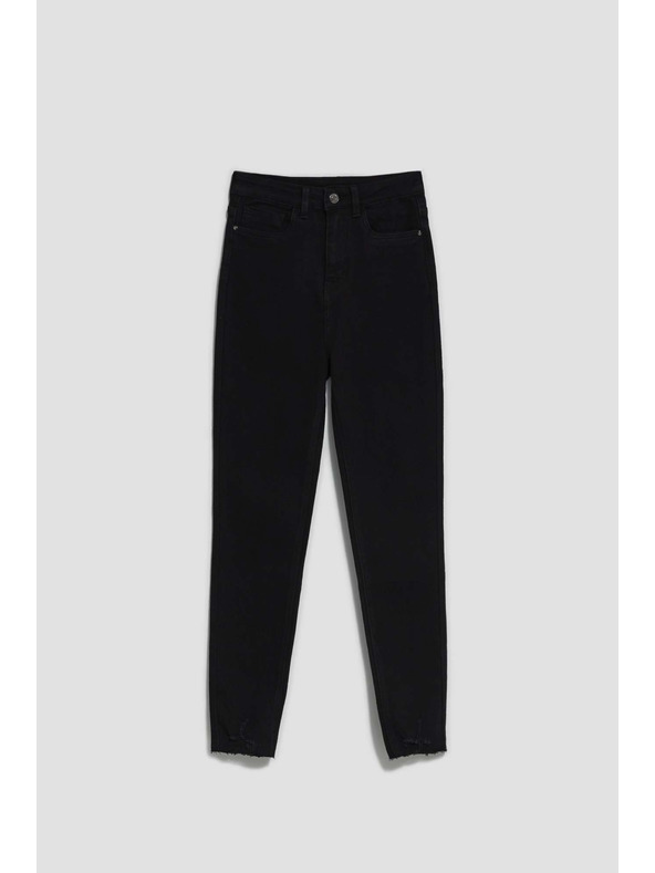 Moodo Priľnavé džínsy s trhaným lemom Moodo