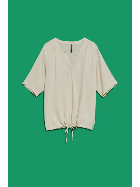 Moodo Pieskovohnedá košeľa Moodo so zaväzovaním v páse a výstrihom do V