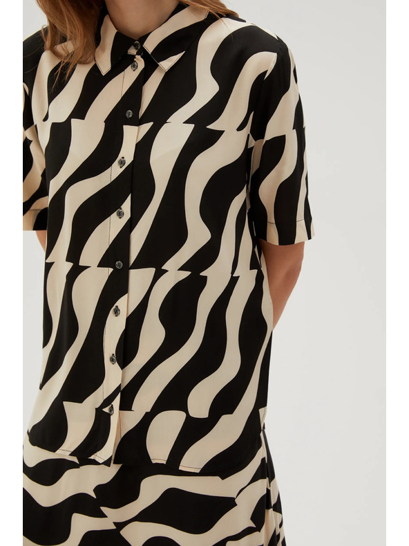 Moodo Viskózová košeľa s krátkymi rukávmi čierna Moodo