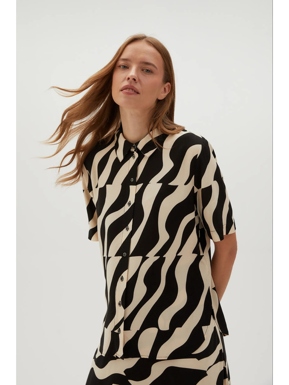 Moodo Viskózová košeľa s krátkymi rukávmi čierna Moodo