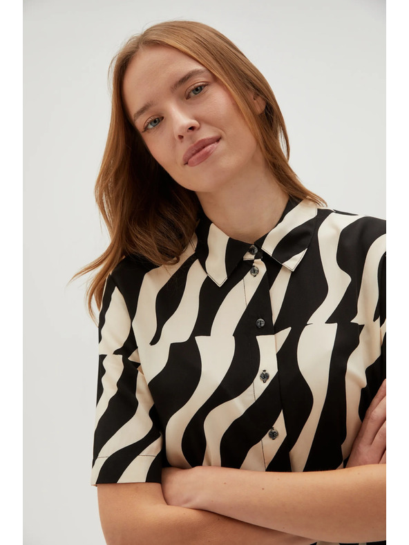 Moodo Viskózová košeľa s krátkymi rukávmi čierna Moodo