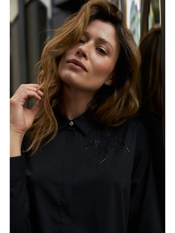 Moodo Čierna košeľa s golierom Moodo