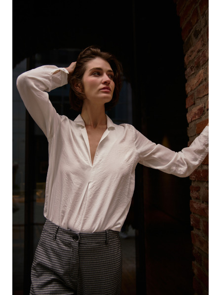 Moodo Hladká košeľa z viskózy biela Moodo