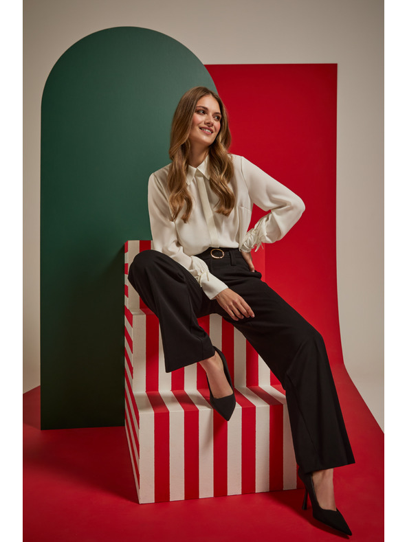 Moodo Biela košeľa s korálkami na rukáve Moodo