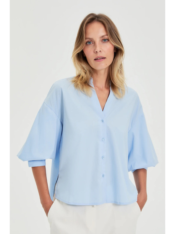 Moodo Svetlomodrá košeľa so zberanými rukávmi Moodo