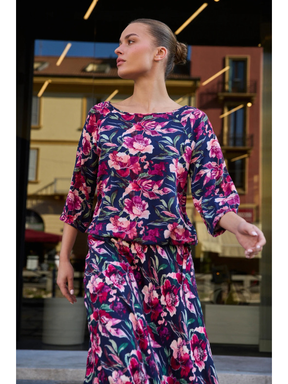 Moodo Tmavomodrá viskózová košeľa Moodo s kvetinovým vzorom