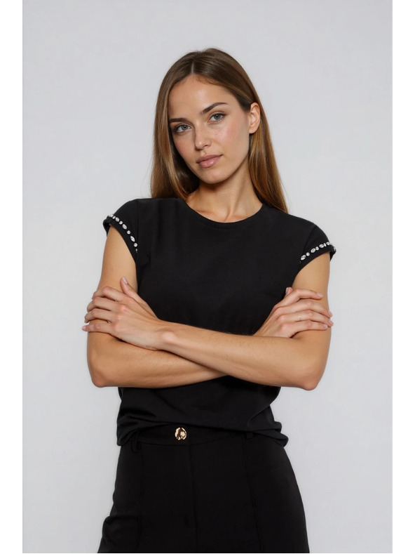 Moodo Bavlnená blúzka s ozdobenými rukávmi čierna Moodo