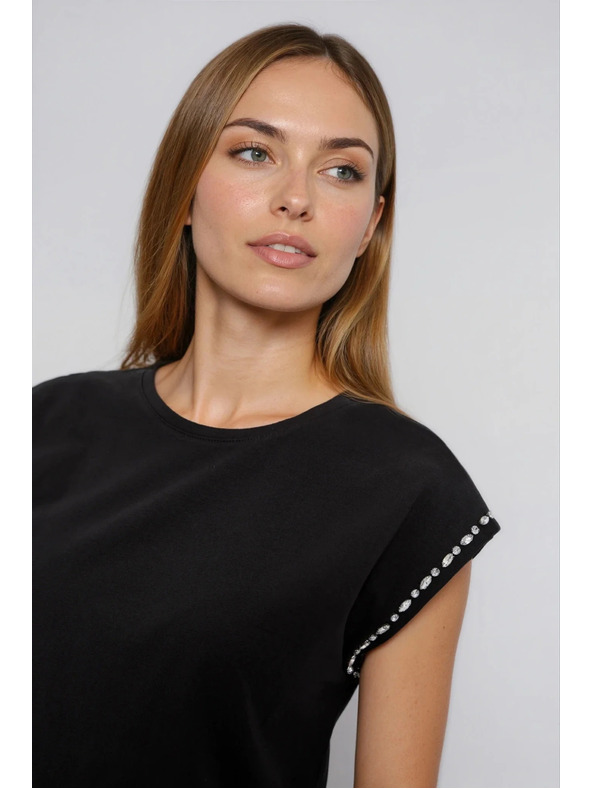 Moodo Bavlnená blúzka s ozdobenými rukávmi čierna Moodo