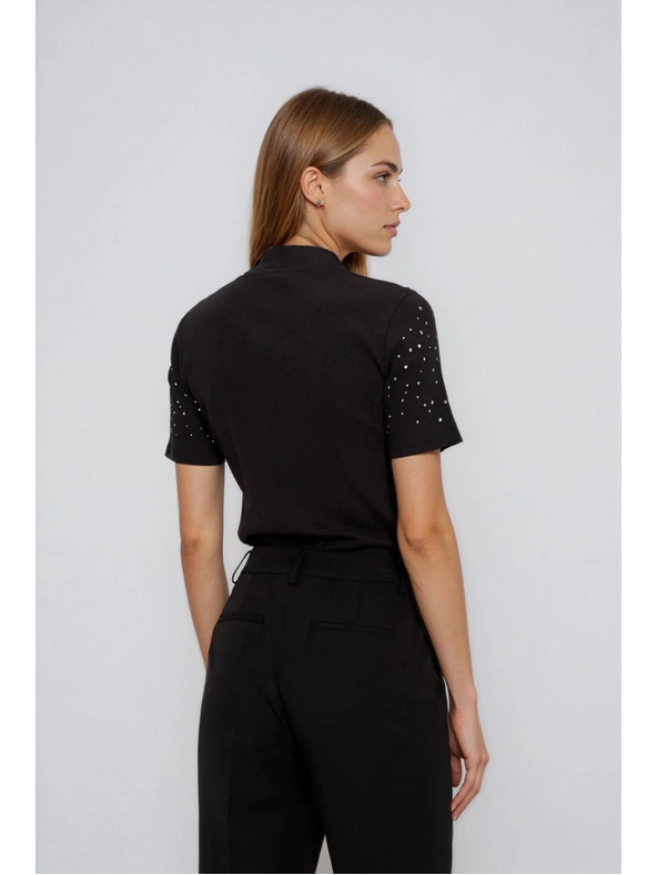 Moodo Čierne tričko s krátkym rukávom Moodo