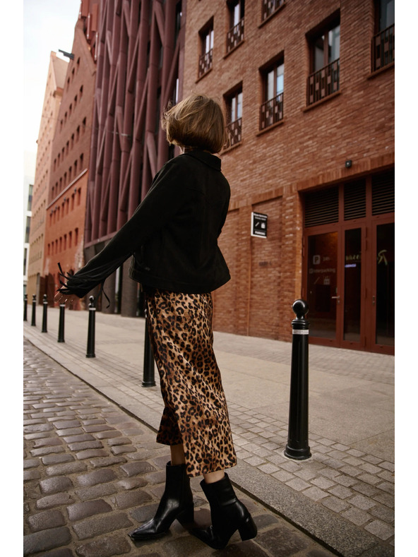 Moodo Čierna bunda so strapcami Moodo