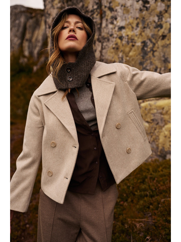 Moodo Krátky béžový kabát Moodo