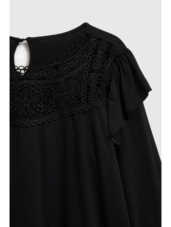 Moodo Čierne tričko s čipkou Moodo