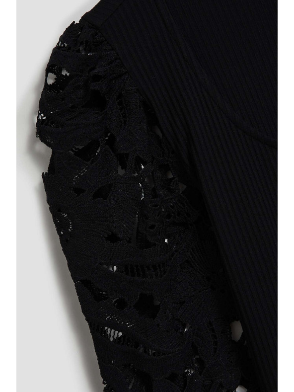 Moodo Čierne tričko s čipkovanými rukávmi Moodo
