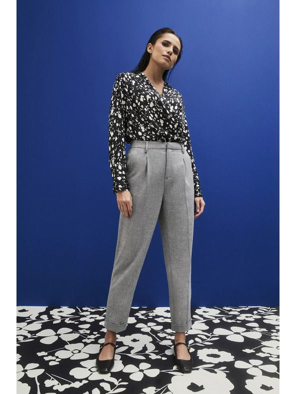 Moodo Spoločenské šedé nohavice so zahrnutými nohavicami do záhybu Moodo