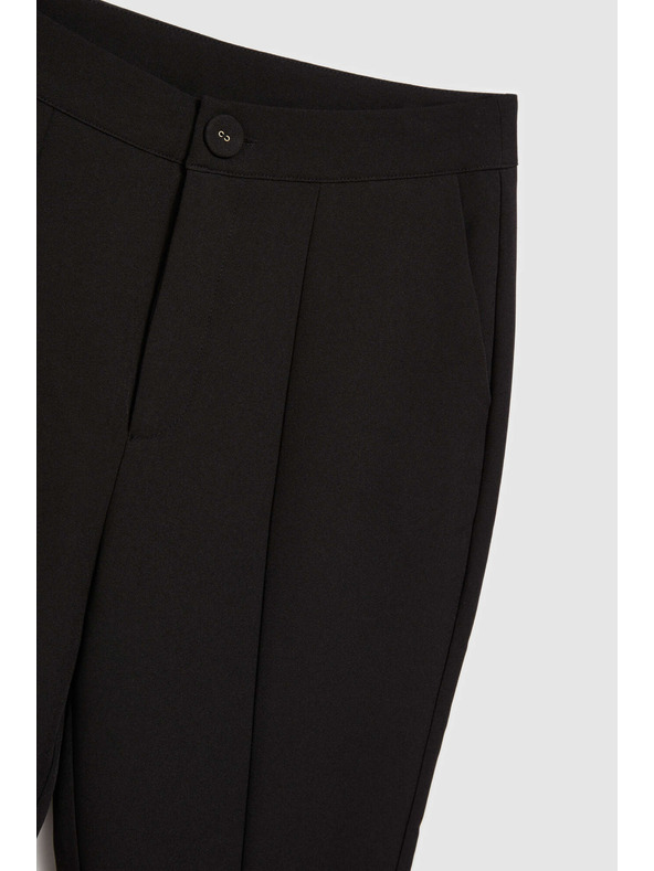 Moodo Nohavice so štruktúrou a rozparkom Moodo