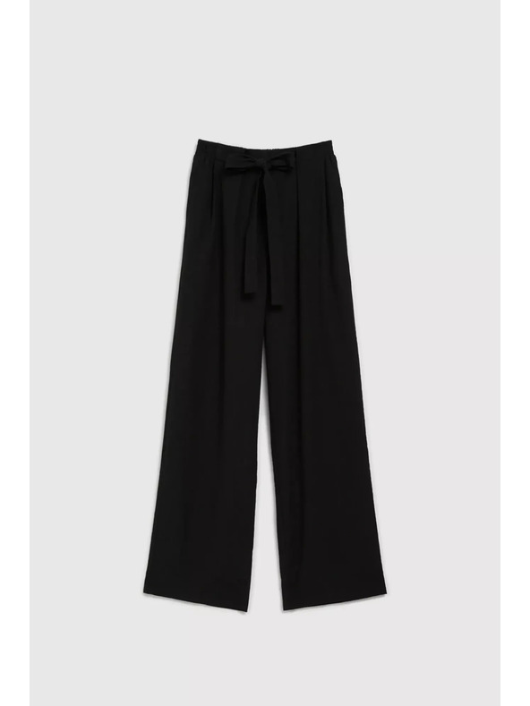 Moodo Hladké nohavice so širokým strihom a páskom v páse čierne Moodo