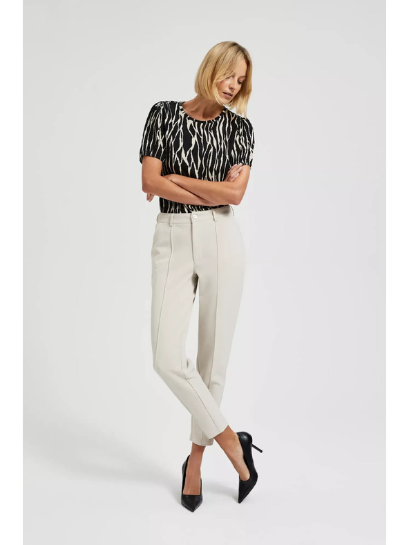 Moodo Elegantné béžové nohavice so zúženým strihom a vreckami Moodo